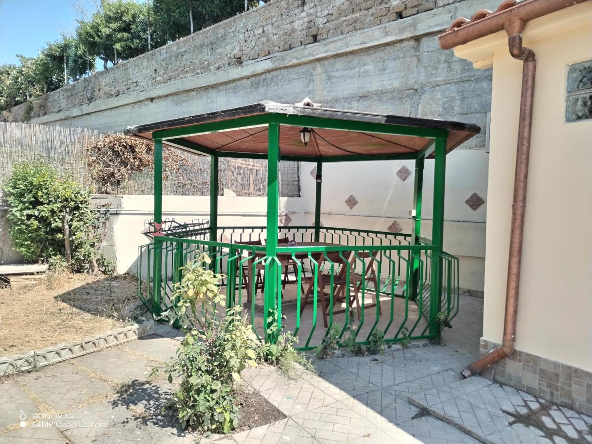 B&B Civitavecchia La Casetta Con Giardino 外观 照片
