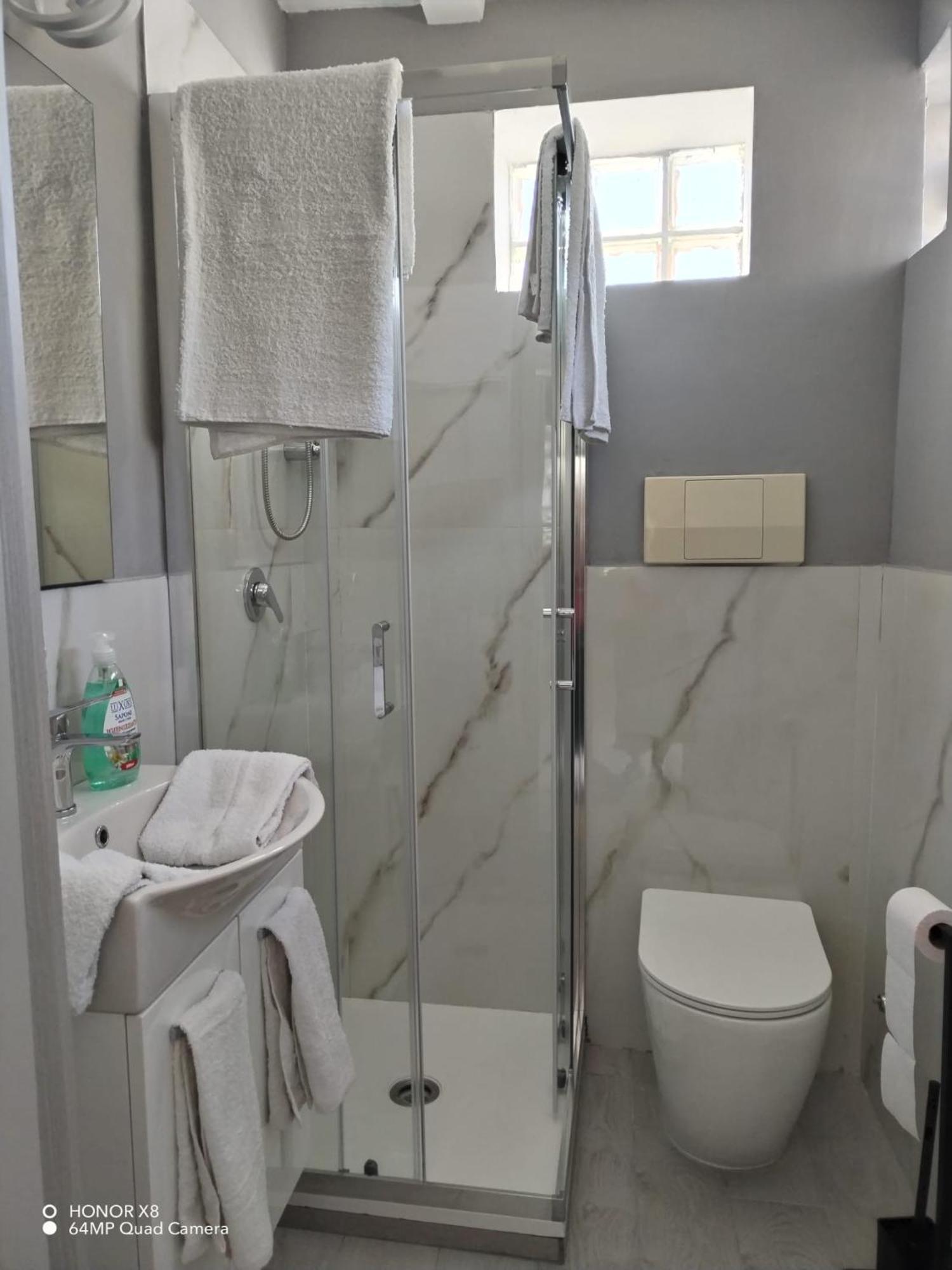 B&B Civitavecchia La Casetta Con Giardino 外观 照片
