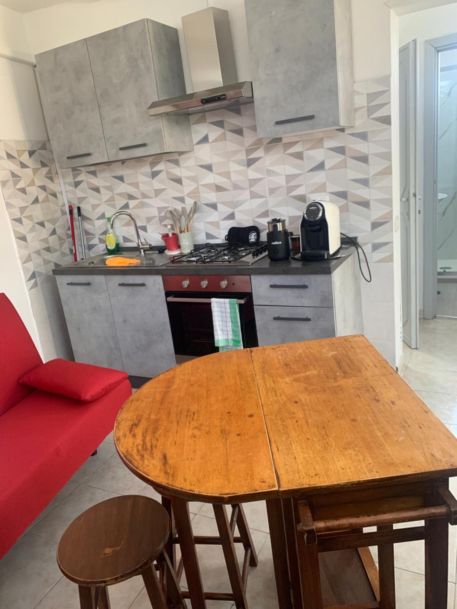 B&B Civitavecchia La Casetta Con Giardino 外观 照片