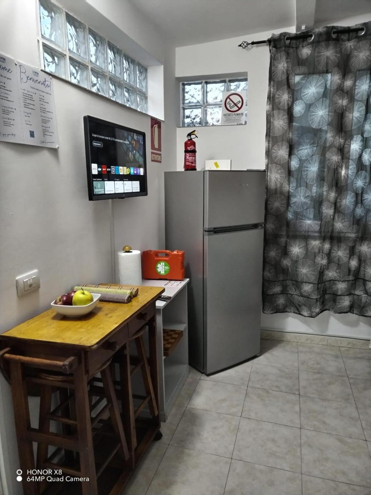 B&B Civitavecchia La Casetta Con Giardino 外观 照片
