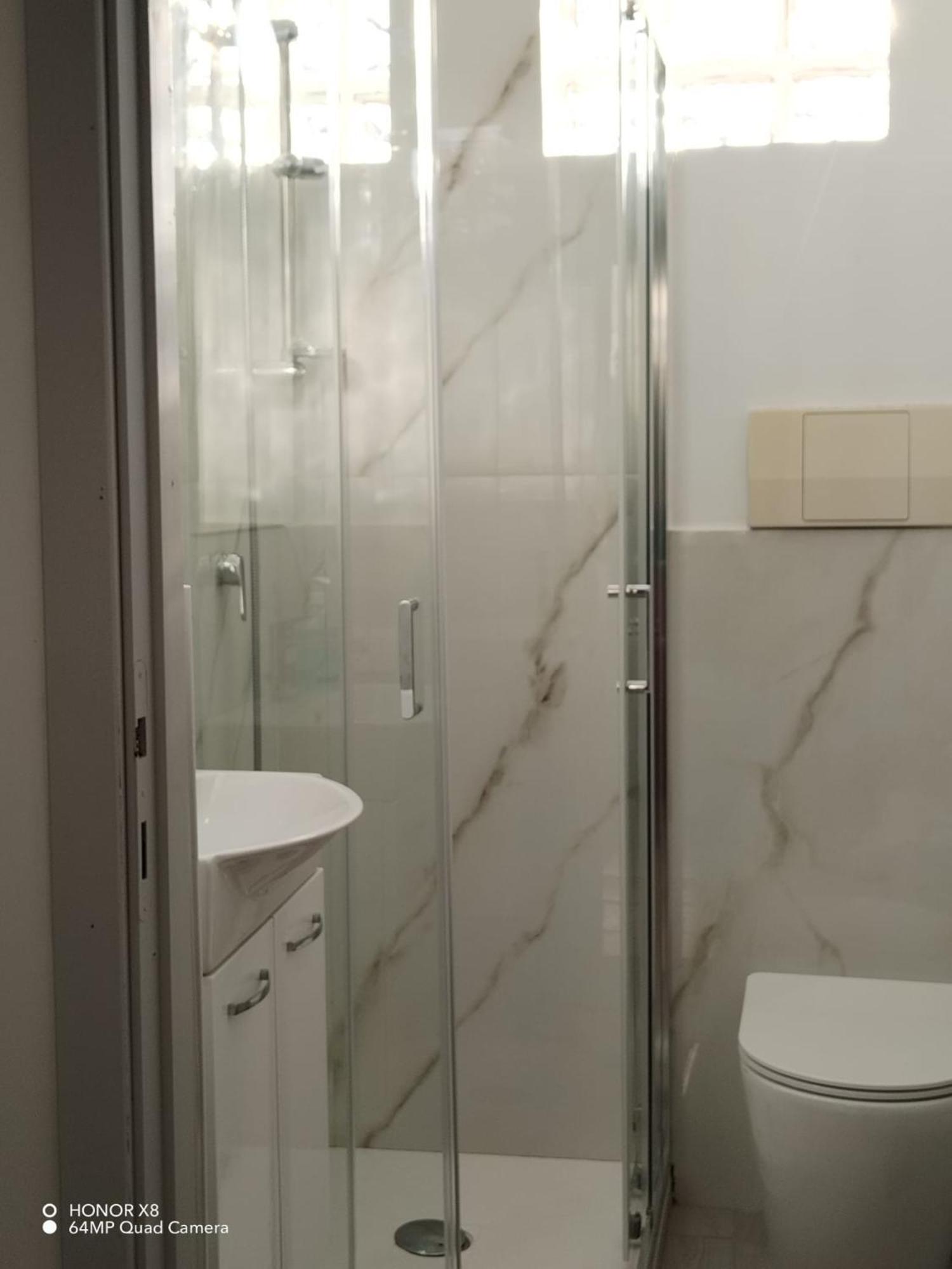 B&B Civitavecchia La Casetta Con Giardino 外观 照片
