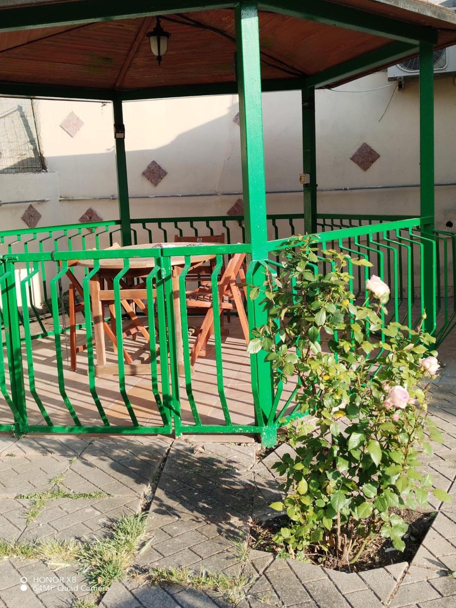 B&B Civitavecchia La Casetta Con Giardino 外观 照片
